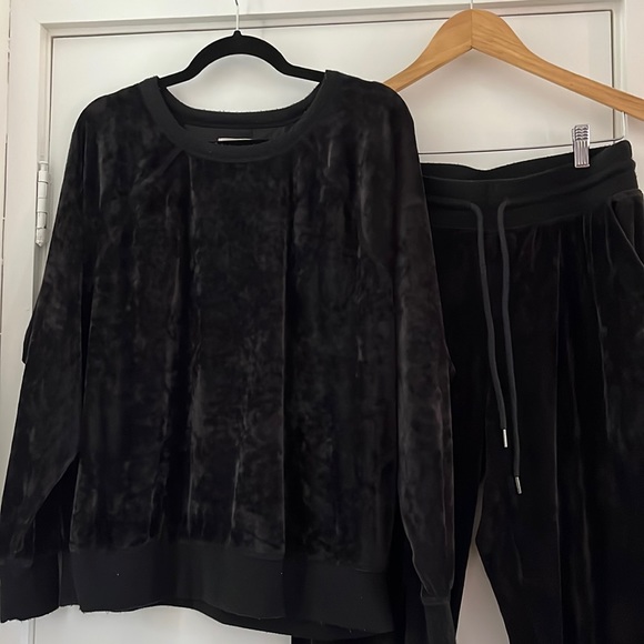 Lou and Grey sweat suit, large top with medium pants - Picture 1 of 3